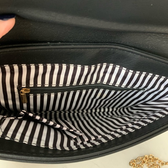 Black and Gold Purse - Picture 9 of 11